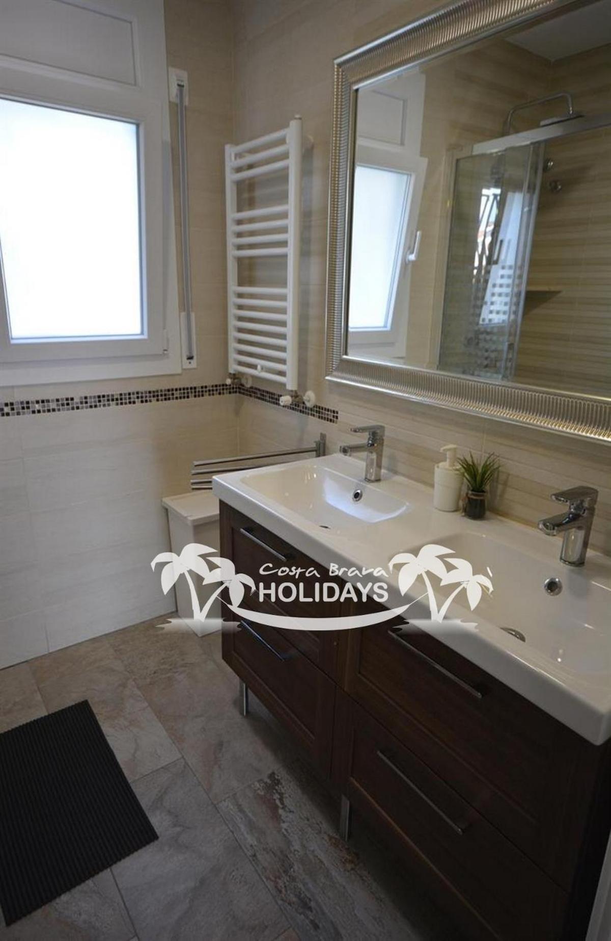 Costa Brava Holidays Yuca, Sea Views, Pool Lloret de Mar