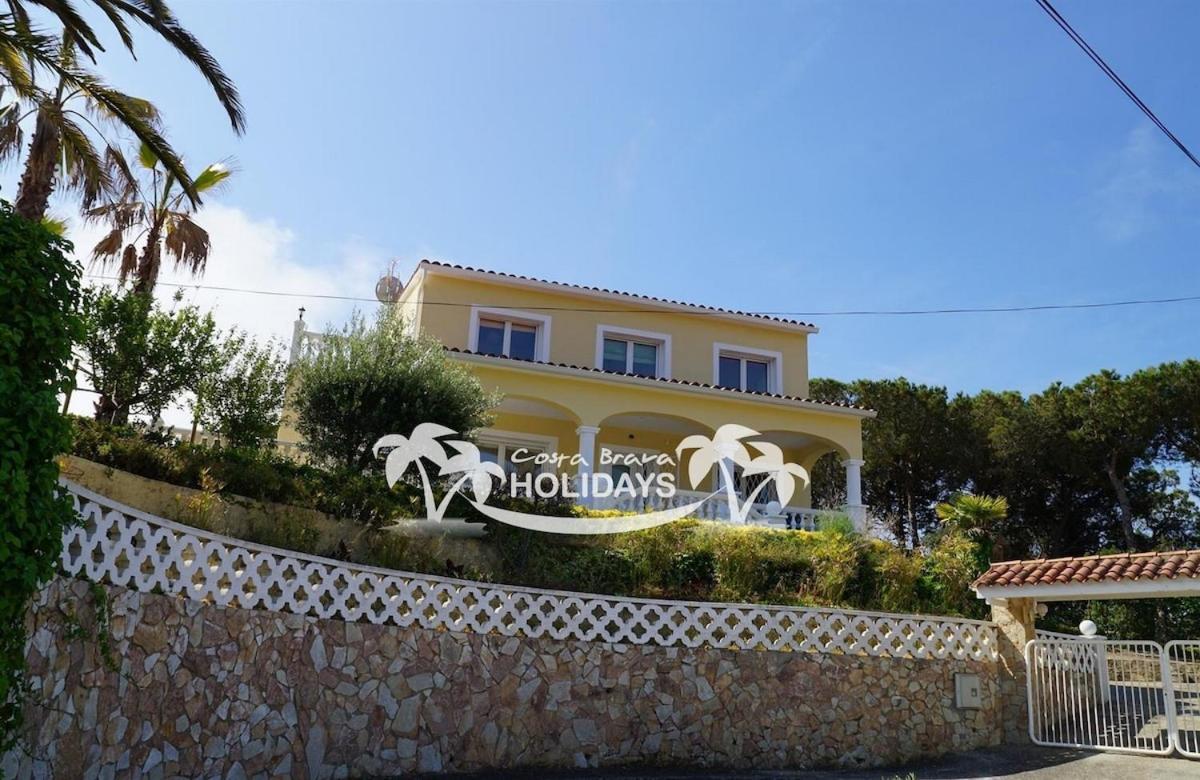 Costa Brava Holidays Yuca, Sea Views, Pool Villa