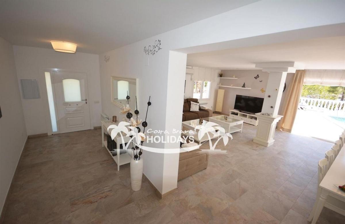 Costa Brava Holidays Yuca, Sea Views, Pool *